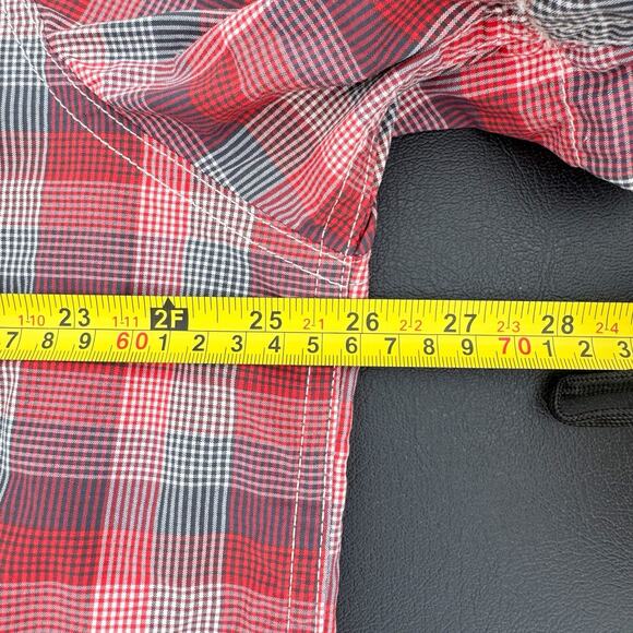 The North Face Shirt Mens XXL 2XL Red Plaid Short Sleeve Button Up‎ Casual Nylon - Picture 6 of 12